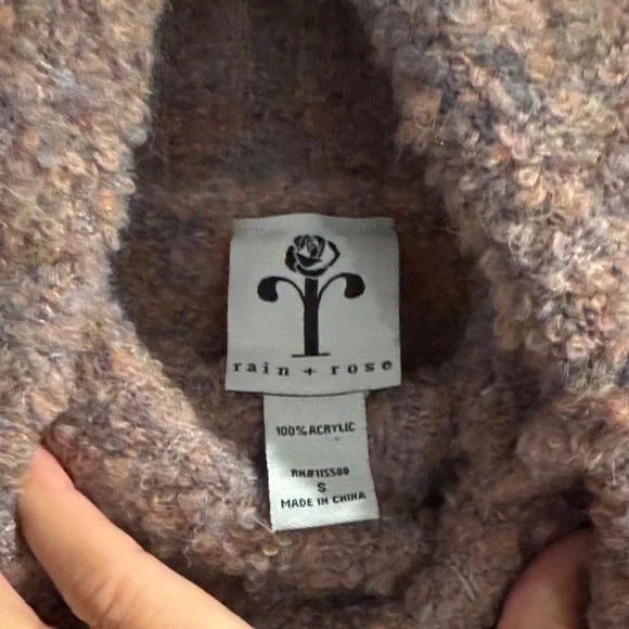 Rain + Rose Womens Sweater (S) - Picture 2 of 4